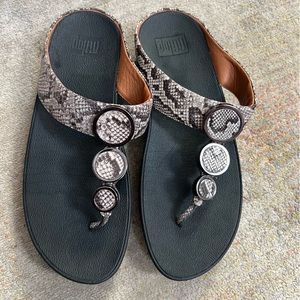 FitFlop Women's Halo Snake Leather Platform Thong Sandals size 10
